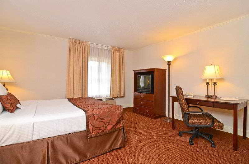 Red Roof Inn & Suites Hazleton Oda fotoğraf